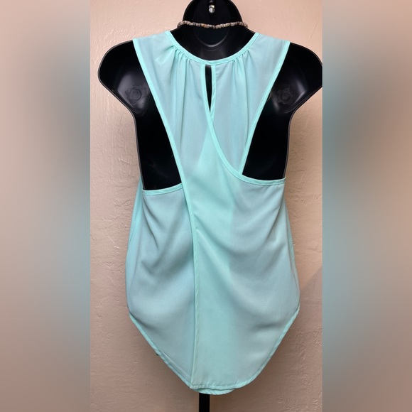 ALI & KRIS Mint Green Crisscross Back Blouse - Small - Picture 3 of 8